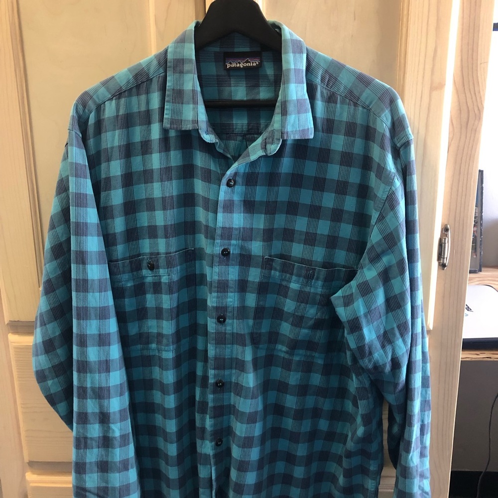 Patagonia Blue flannel large